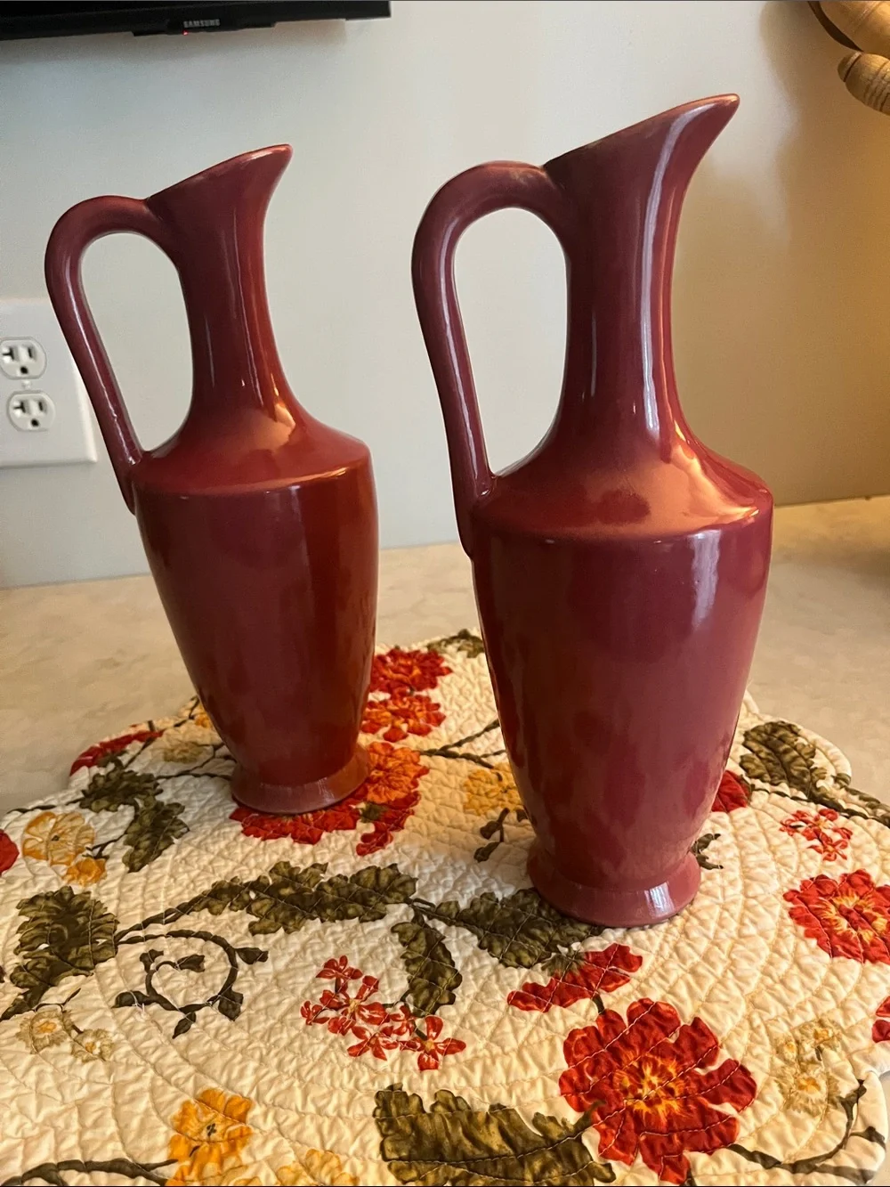 VTG 1960s USA stoneware pottery mauve dusty rose pitchers (2) # 162